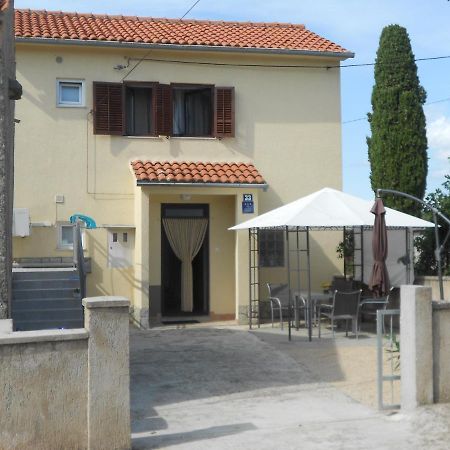 Holiday Home Mery Malinska Dış mekan fotoğraf