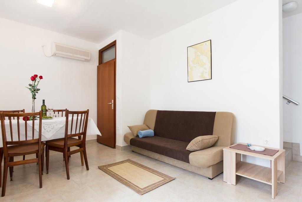 Holiday Home Mery Malinska Dış mekan fotoğraf